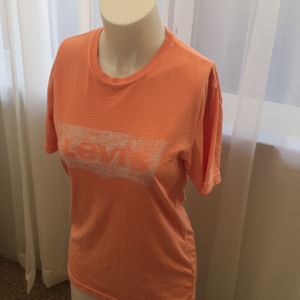 Women’s Levi T-shirt - Picture 1 of 5